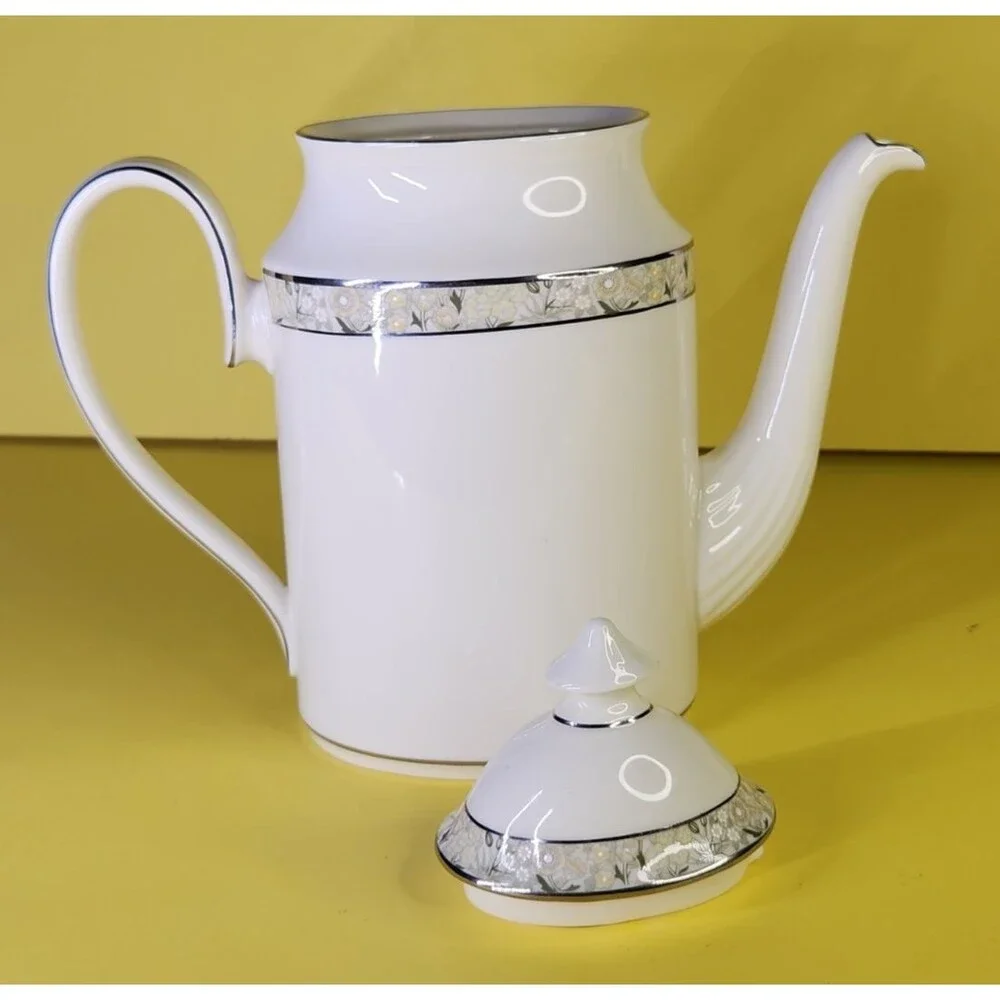 Minton Wimbledon Coffee Pot & Lid 8.75